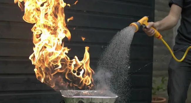 What Happens When You Add Water To An Oil Fire