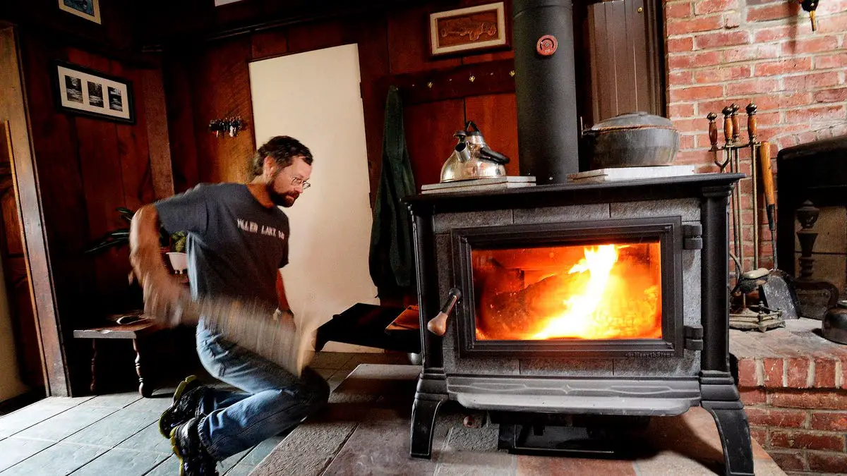 How does a wood stove works? Find out the answer here!