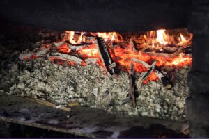 How to dispose of ashes from fireplace