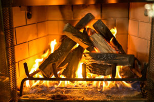 How to stack wood in fireplace